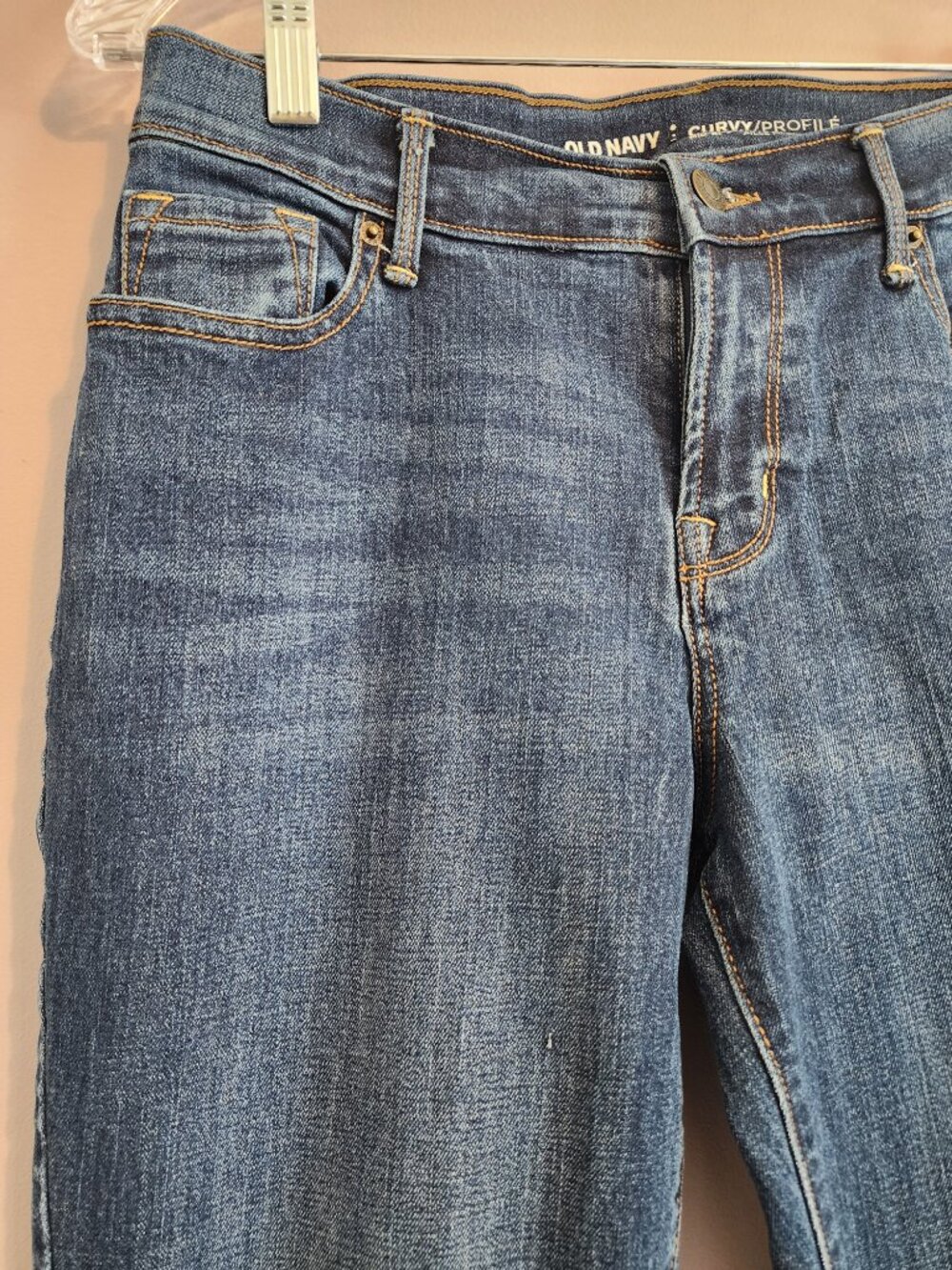 2/$25 Old Navy Curvy Profile Mid Rise Blue Jeans Size 4 Short - Picture 3 of 11